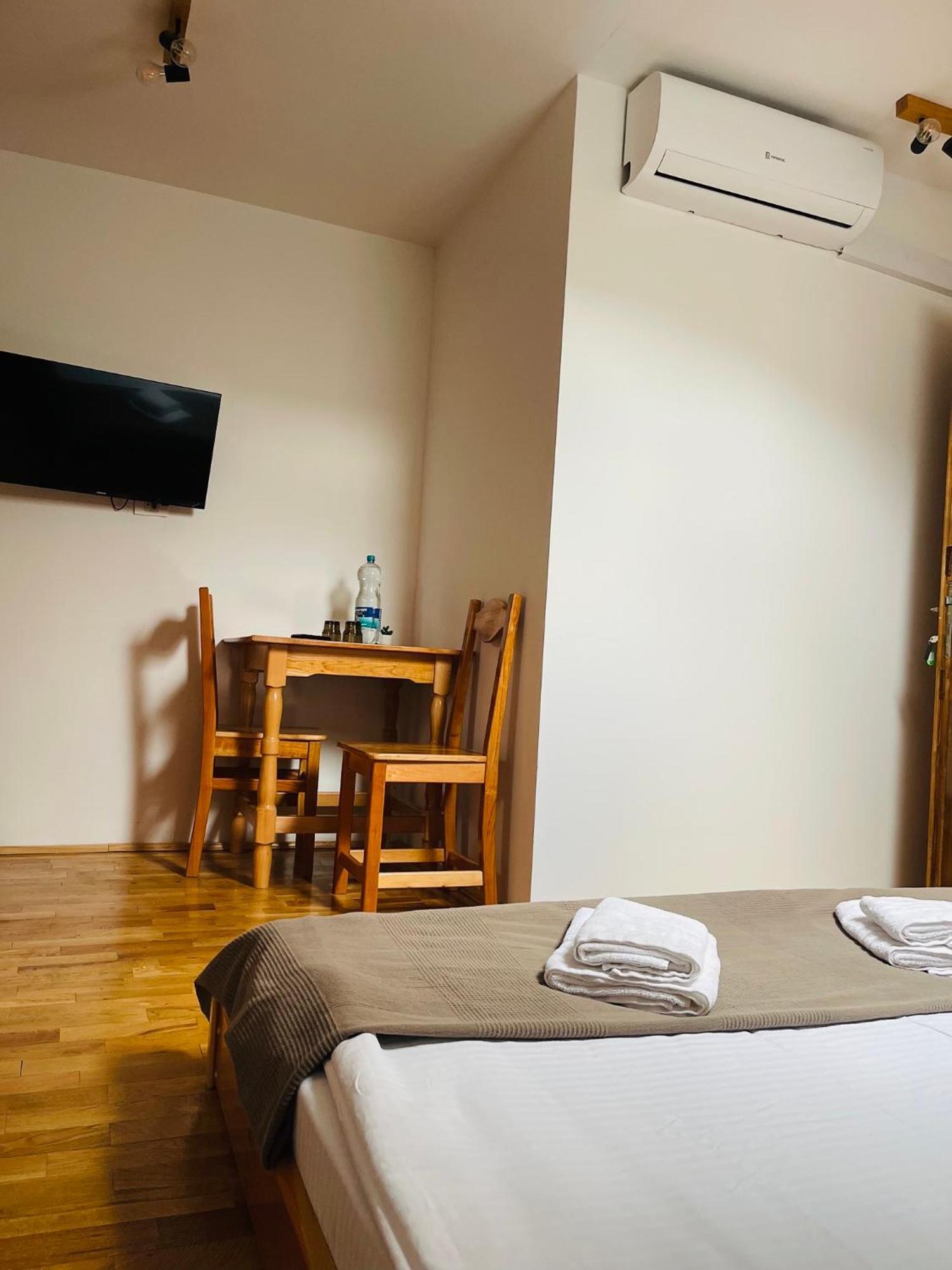 Domeniul Bondarelului Hotel Ocolisu Mic Bagian luar foto