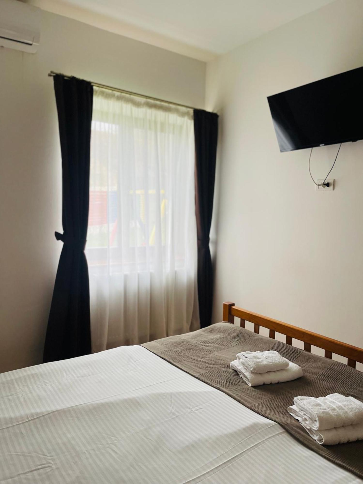 Domeniul Bondarelului Hotel Ocolisu Mic Bagian luar foto