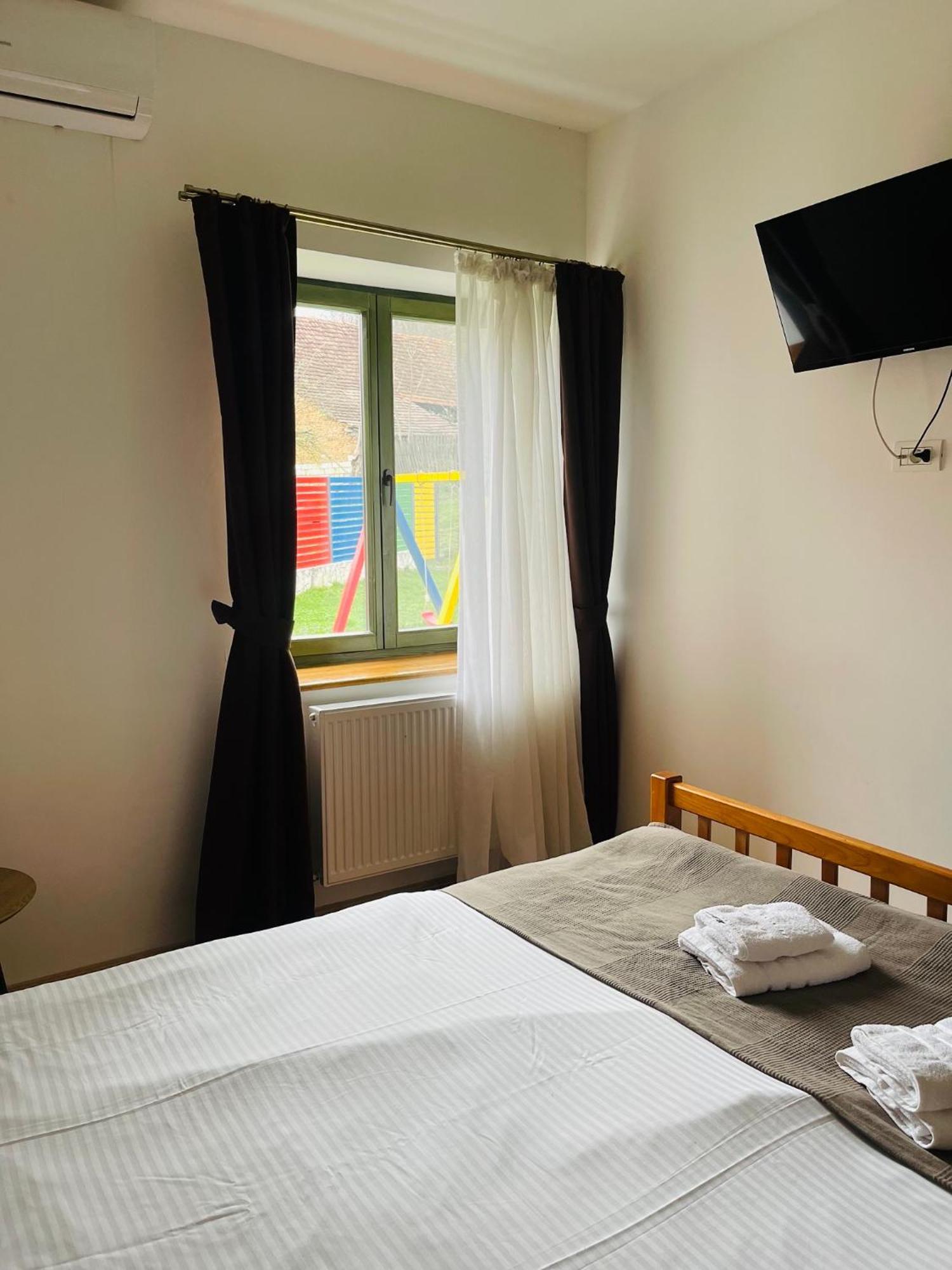 Domeniul Bondarelului Hotel Ocolisu Mic Bagian luar foto